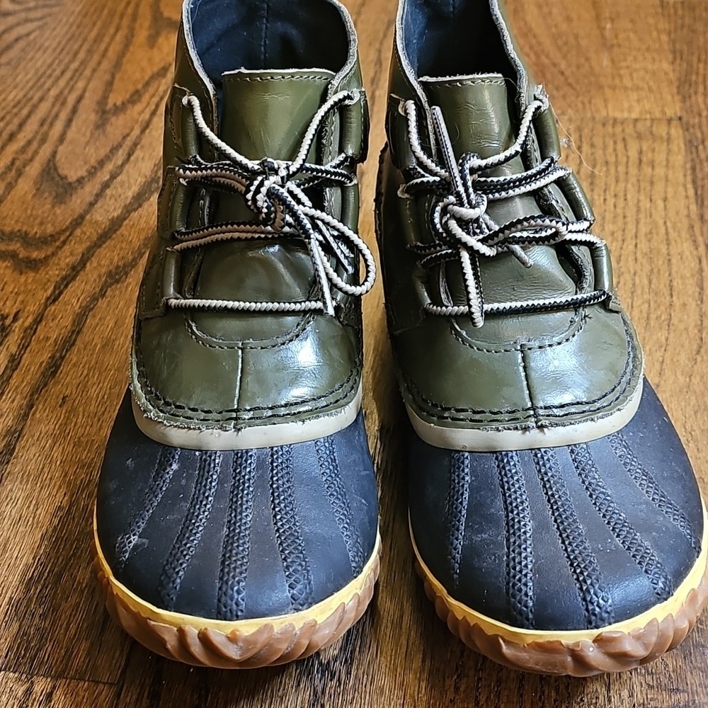 Sorel Out 'N About Duck Boots Size 8 - Picture 2 of 10